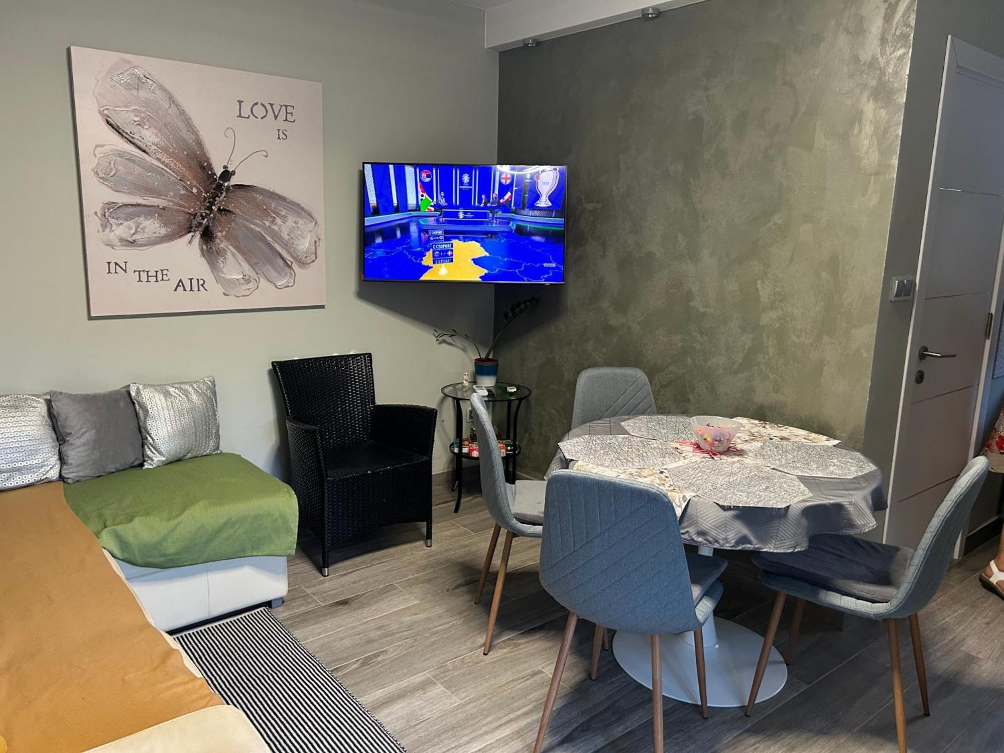 Noemi89 Apartman Сиофок Екстериор снимка